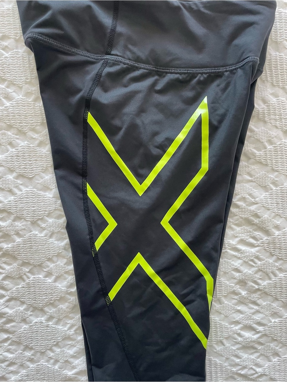 2XU Women’s Compression Athletic Tights Mid Rise - S